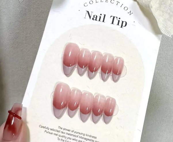 Pointed Classic French Tip Nails Short