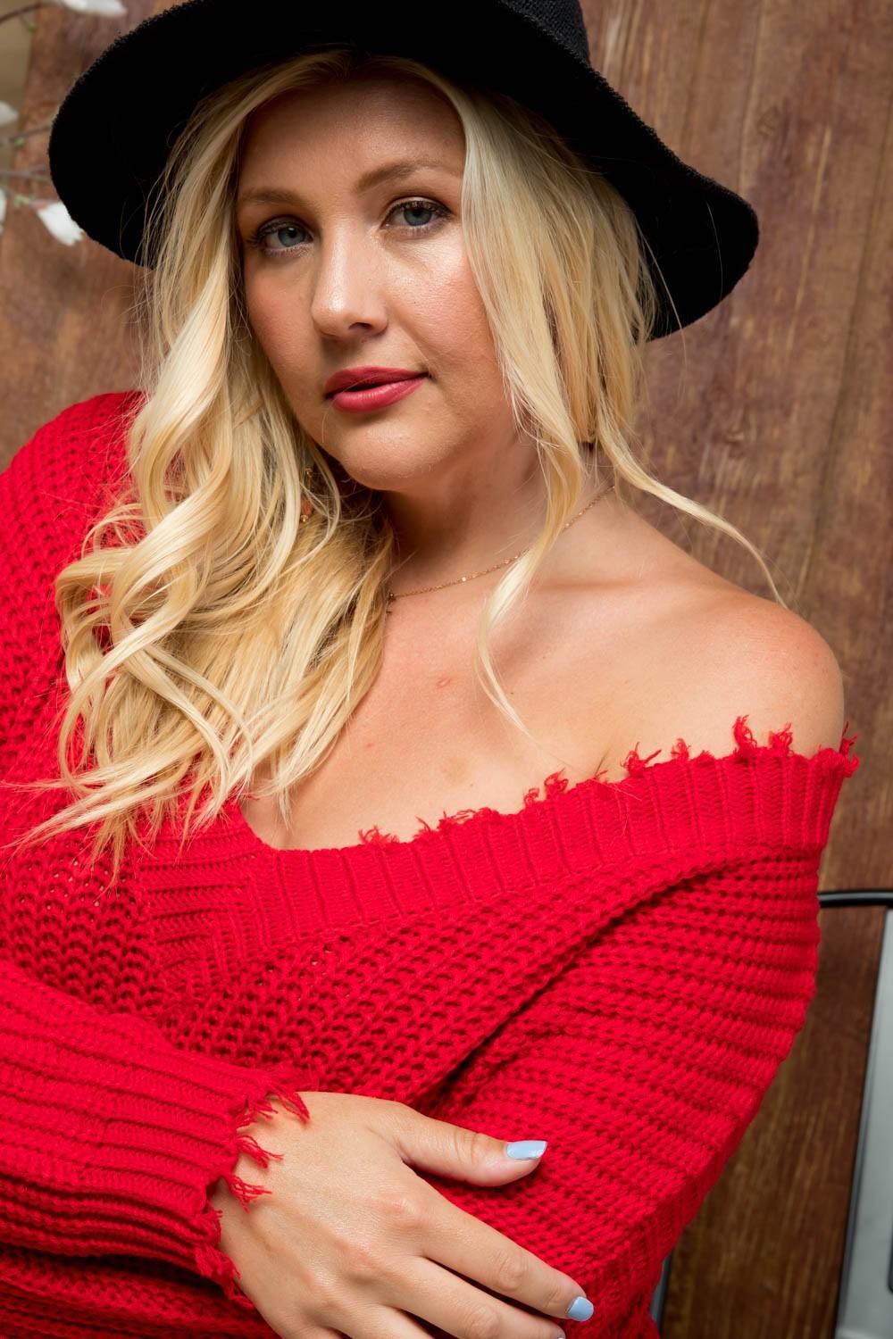 Red Distress Sweater Curvy - Mint Leafe Boutique 